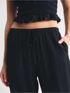 Abercrombie & Fitch Crinkle Lined Drawstring Wide Leg Pant